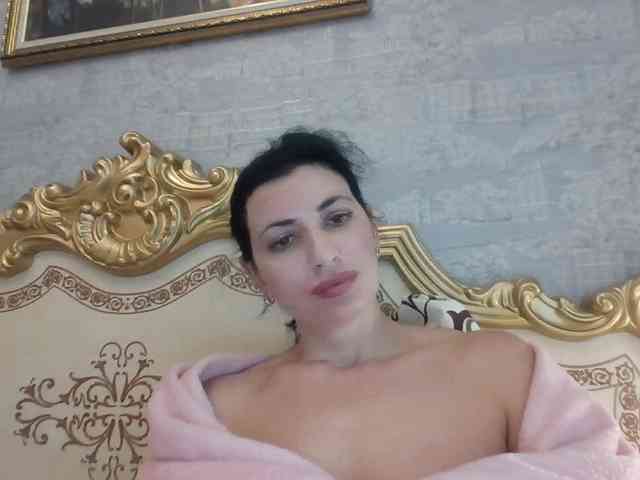 Rosalinda37 webcam