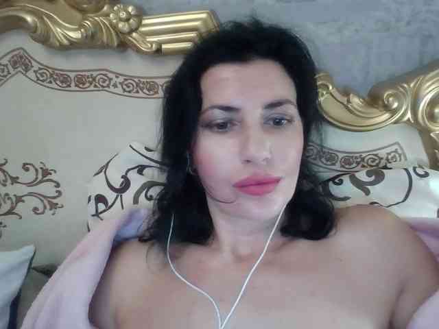 Rosalinda37 webcam