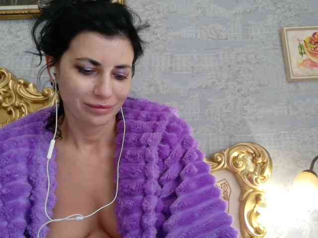 Rosalinda37 Live Webcam on BongaCams
