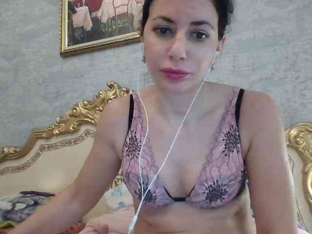 Rosalinda37 webcam