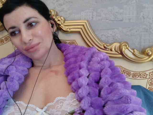 Rosalinda37 webcam