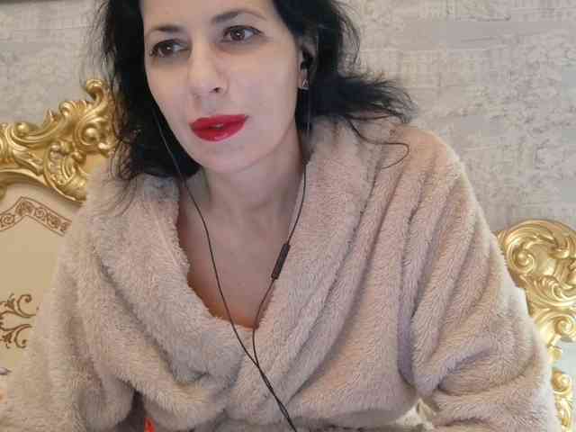 Rosalinda37 webcam