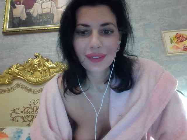 Rosalinda37 webcam
