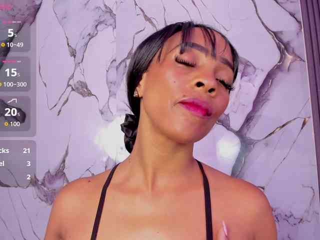 Hilary-thompson Live Webcam on BongaCams