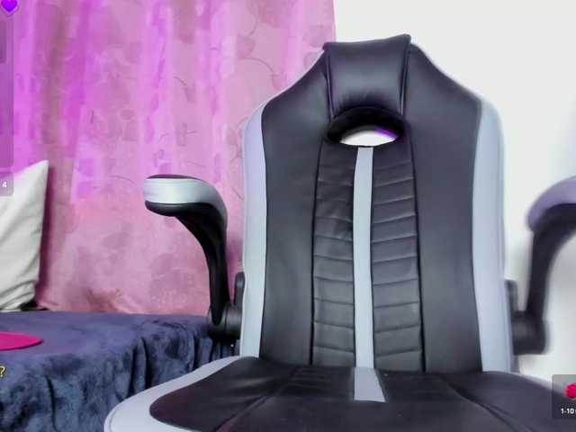 crystal-burbano's BongaCams show and profile