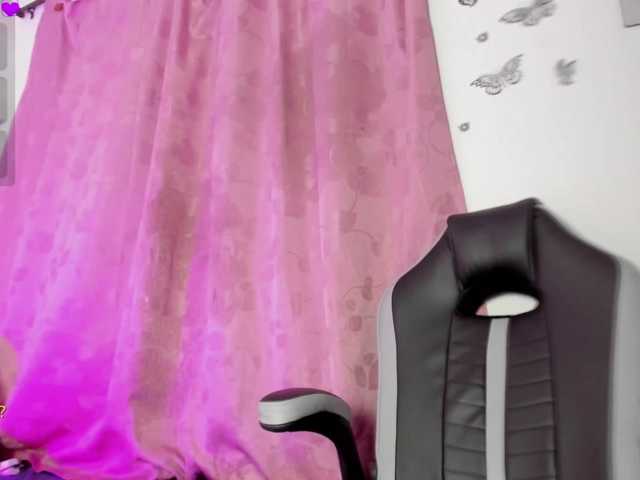 crystal-burbano's BongaCams show and profile