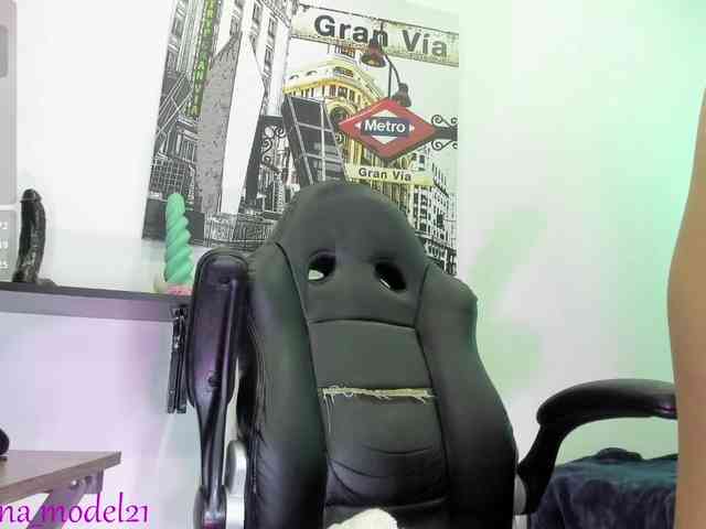 Roxxana-cute webcam