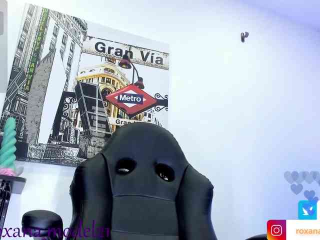 Roxxana-cute webcam