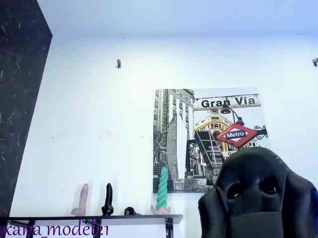 Roxxana-cute webcam