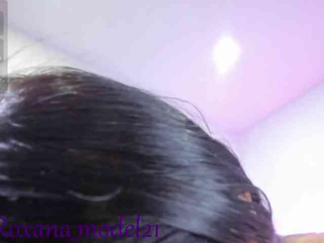 Roxxana-cute webcam