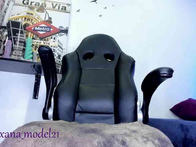 Roxxana-cute webcam