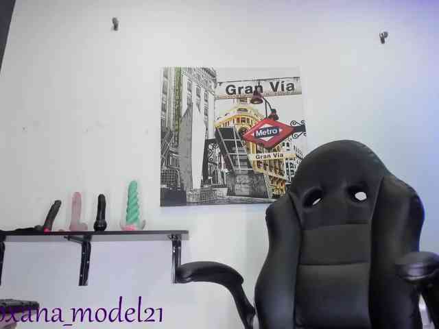 Roxxana-cute webcam