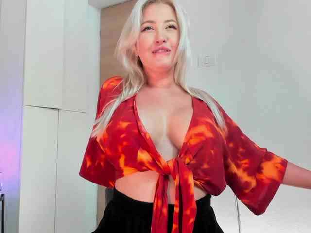 LilouKatt webcam