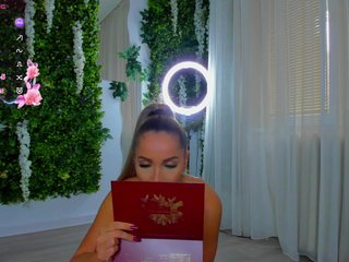 ZinaSquirts Porn Show