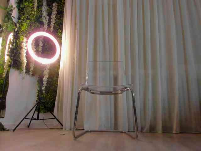 ZinaSquirts webcam