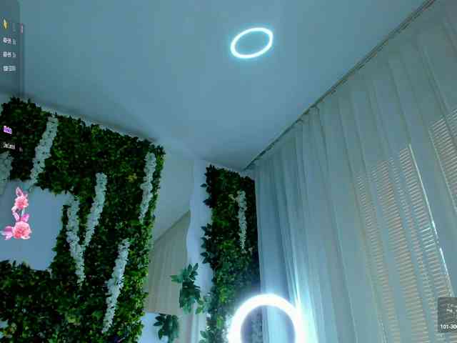 ZinaSquirts webcam