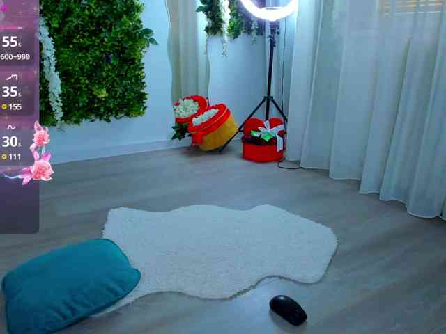 ZinaSquirts webcam