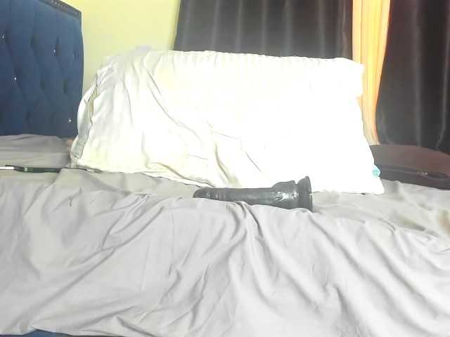 Lucienah live cam profile