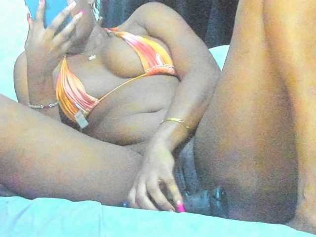 Lucienah's BongaCams show and profile