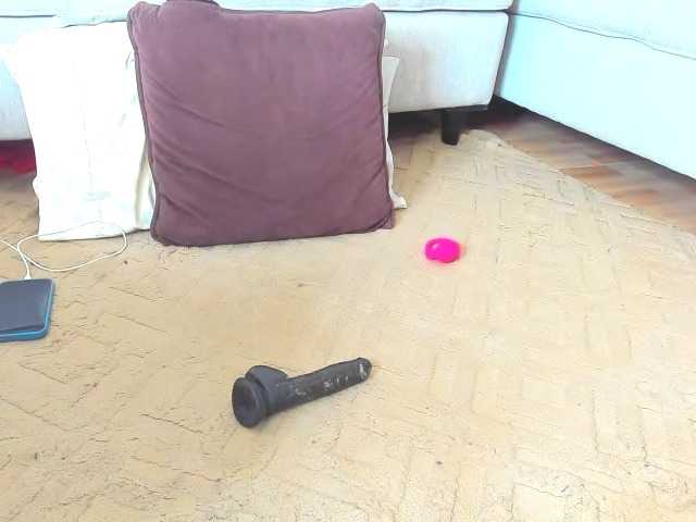 Lucienah's BongaCams show and profile