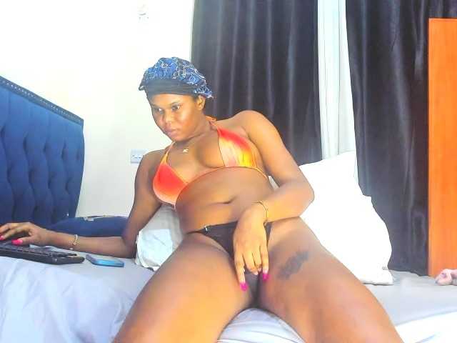 Lucienah's BongaCams show and profile