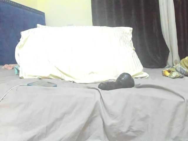 Lucienah live cam profile