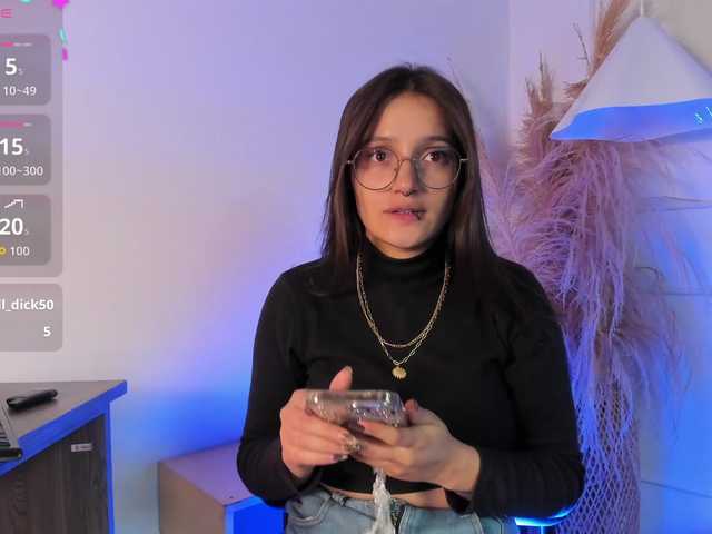le modèle ELECKTRA-SWEET est en webcam porno dans un show sur le site bongacams, il possède les tags suivants: Latino/Hispanic,Brunette,Shaved
