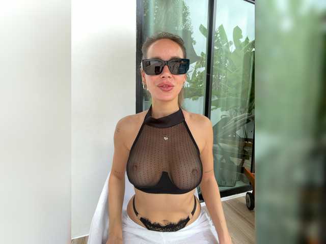 meow-777 from BongaCams