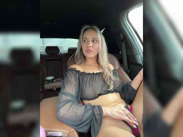 meow-777 Live Webcam on BongaCams