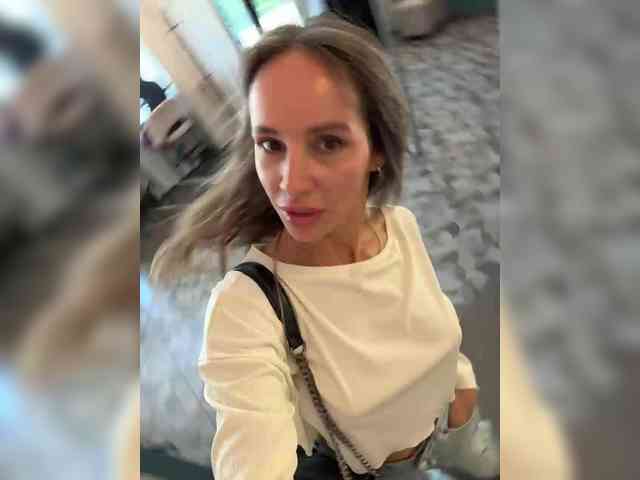 CandyViki webcam