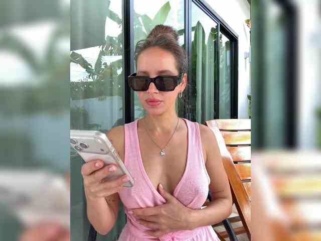 meow-777 Live Webcam on BongaCams