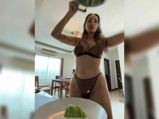 meow-777 Live Webcam on BongaCams