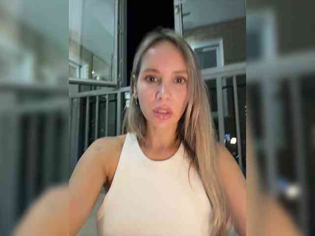CandyViki webcam