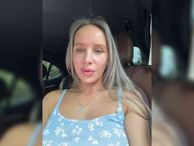 CandyViki webcam