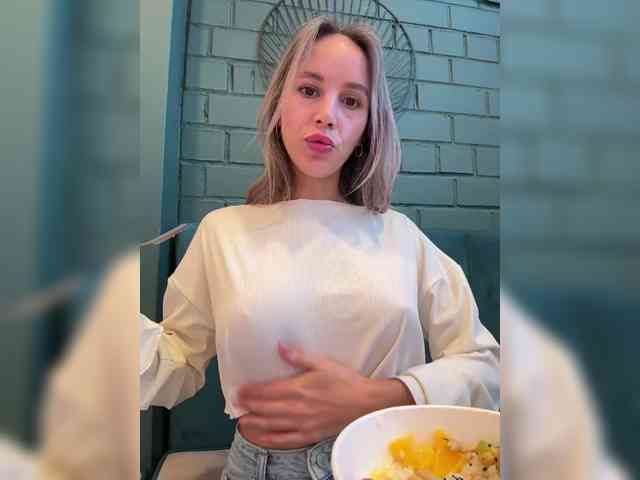 CandyViki webcam