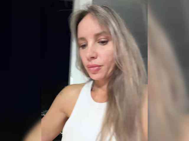 CandyViki webcam