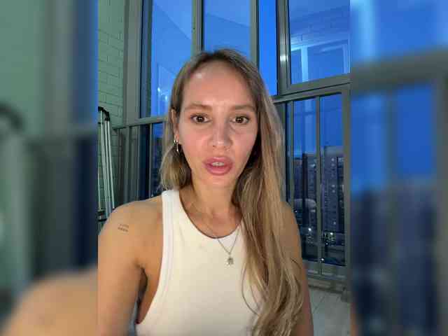 CandyViki webcam