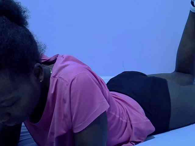 Sexydee14 webcam
