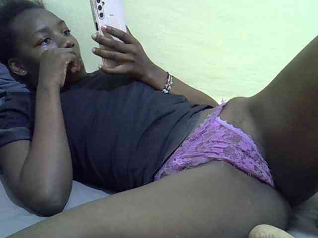 Sexydee14 webcam