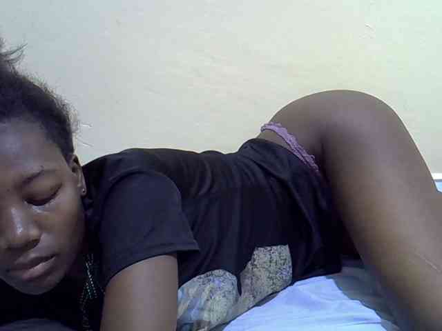 Sexydee14 webcam