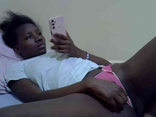 Sexydee14 webcam