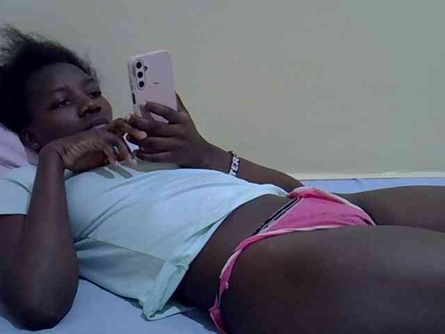 Sexydee14 webcam
