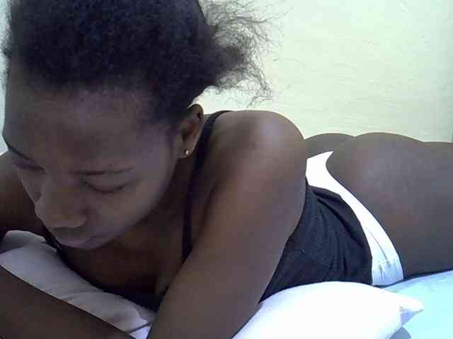 Sexydee14 webcam