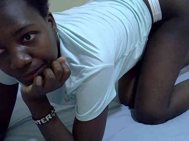 Sexydee14 webcam