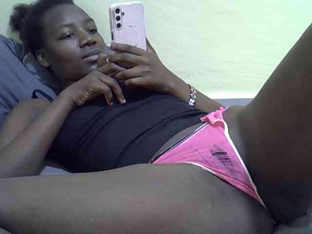Sexydee14 webcam
