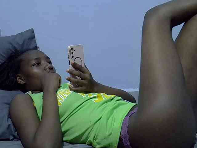 Sexydee14 webcam