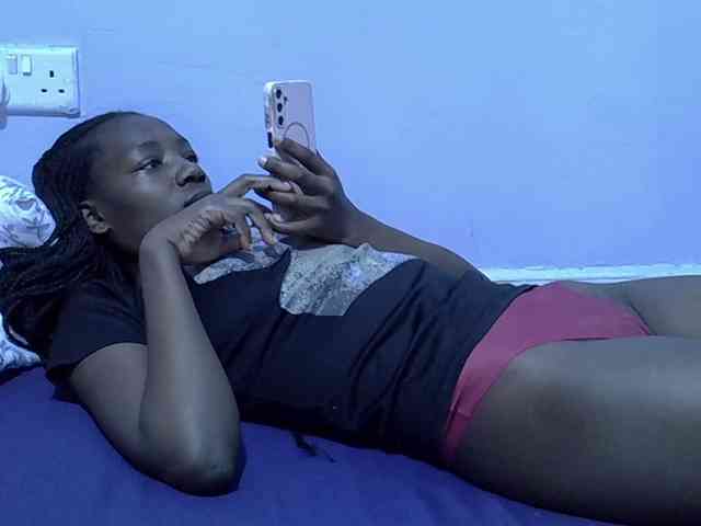 Sexydee14 Live Webcam on BongaCams
