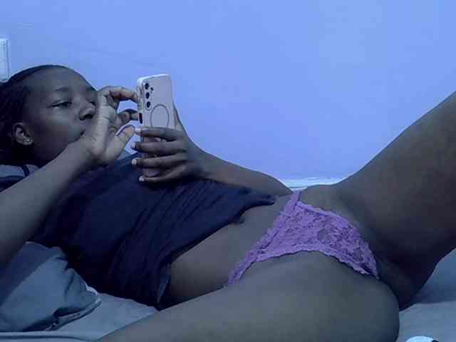 Sexydee14 webcam