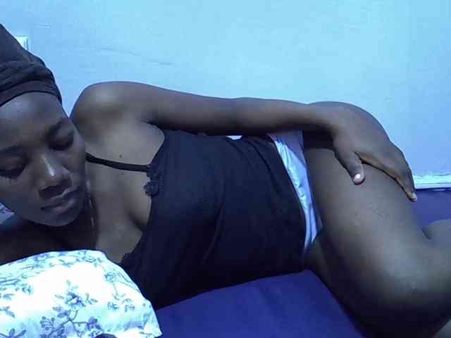 Sexydee14 webcam