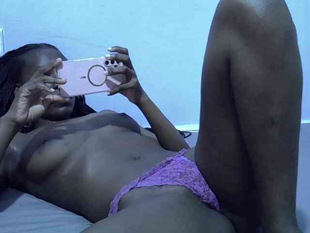 Sexydee14 webcam